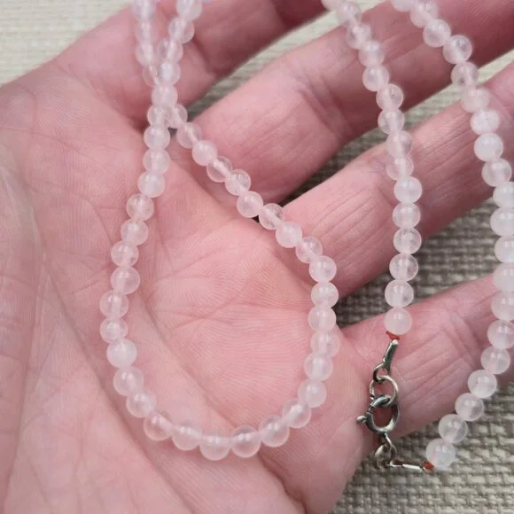 16.5 Inch Sterling Silver Small Rose Quartz Stones Necklace B933 - Picture 3 of 6